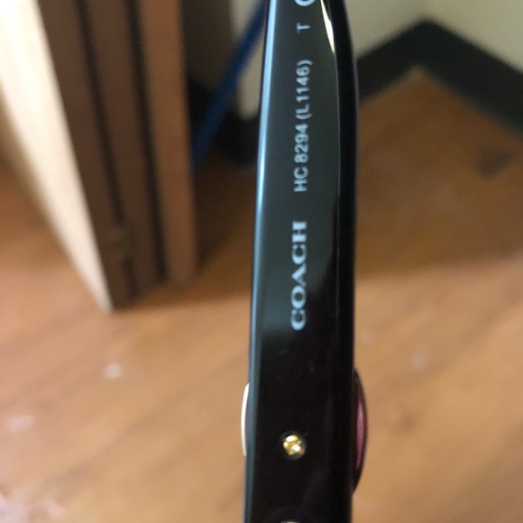 Coach sunglasses - Picture 2 of 4